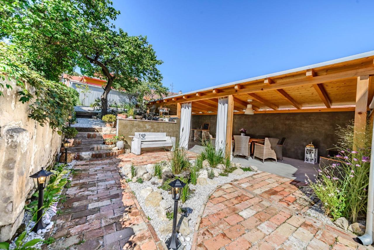 Mikulov Apartmany Magistr ภายนอก รูปภาพ