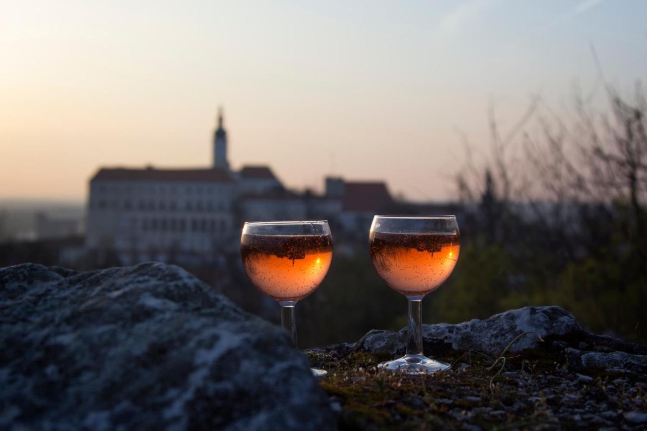 Mikulov Apartmany Magistr ภายนอก รูปภาพ
